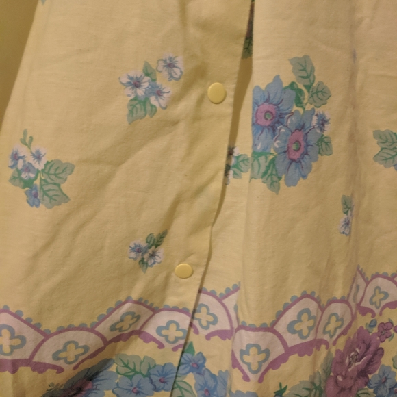 90s Floral House Dress - Picture 8 of 8